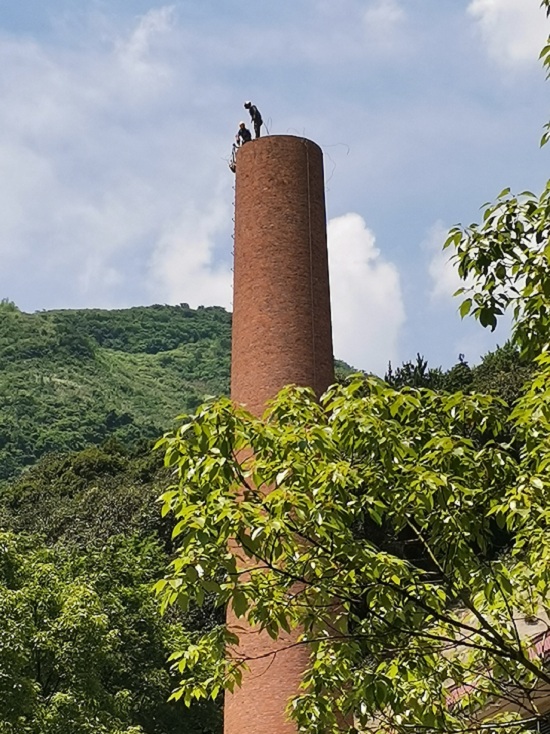 錦州煙囪拆除公司:專業(yè)與安全并重的卓越之道